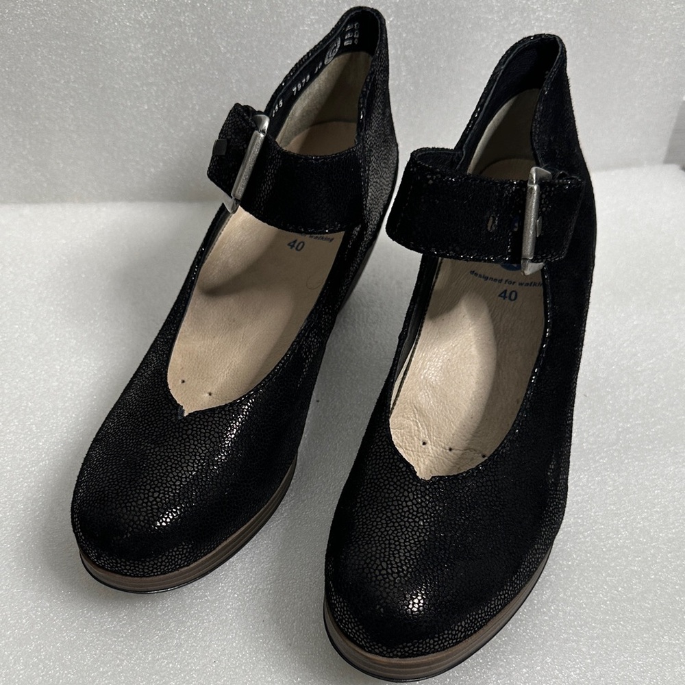 Wolky Black Textured Heels size 40